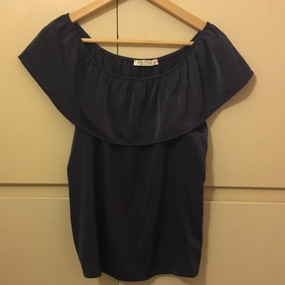 🦁3/$10 Navy blue blouse.